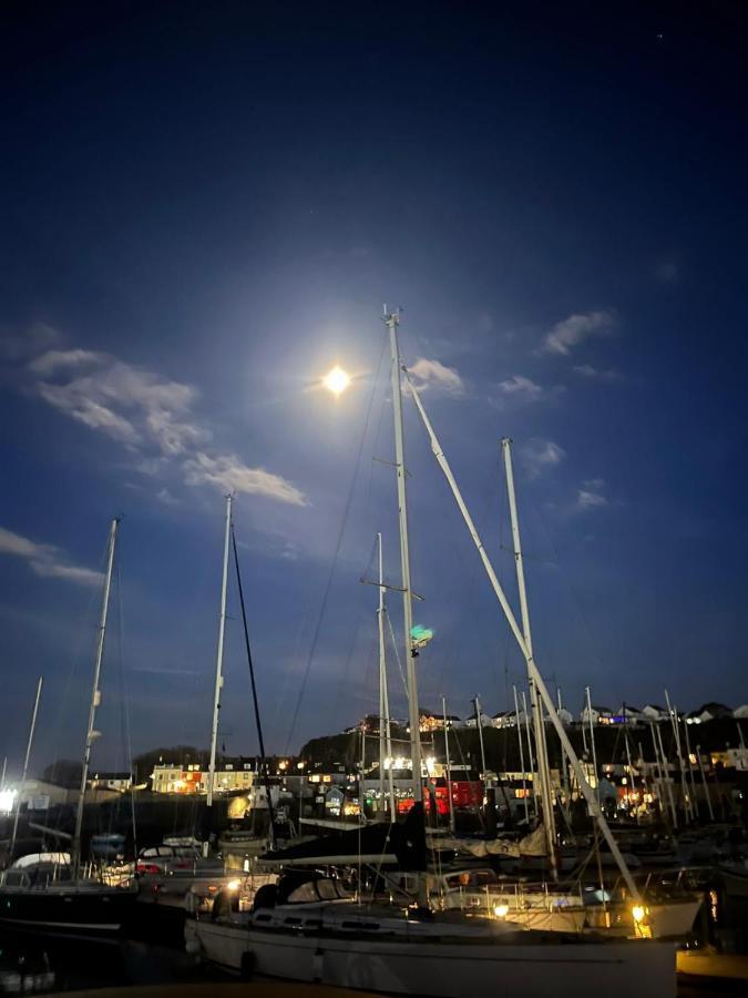 Готель Tranquility Yachts -A 52Ft Motor Yacht With Waterfront Views Over Plymouth. Екстер'єр фото